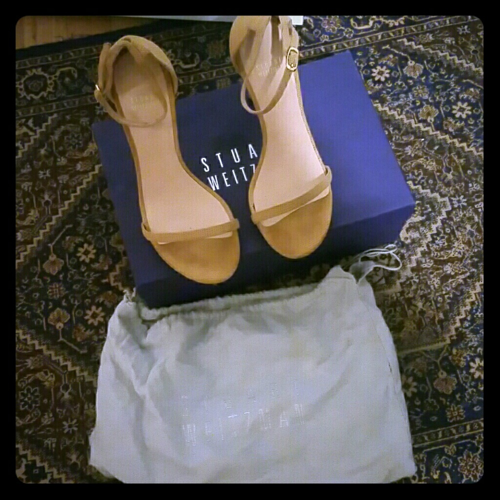 Second Hand Nude stiletto - Stuart Weitzman